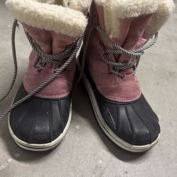Snow Boots Girl 3