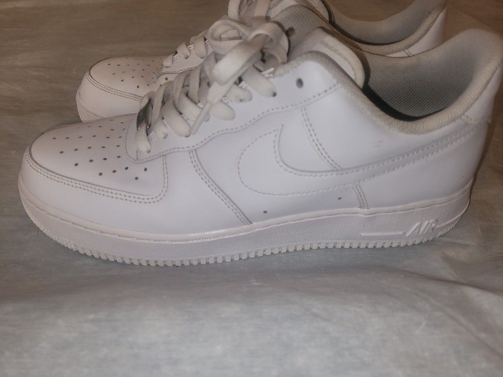 Nike Air Force 1 07 - Men's Size 10.5