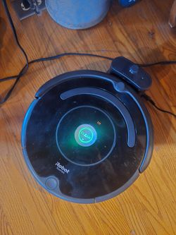 Roomba robotic vaccum needs battery