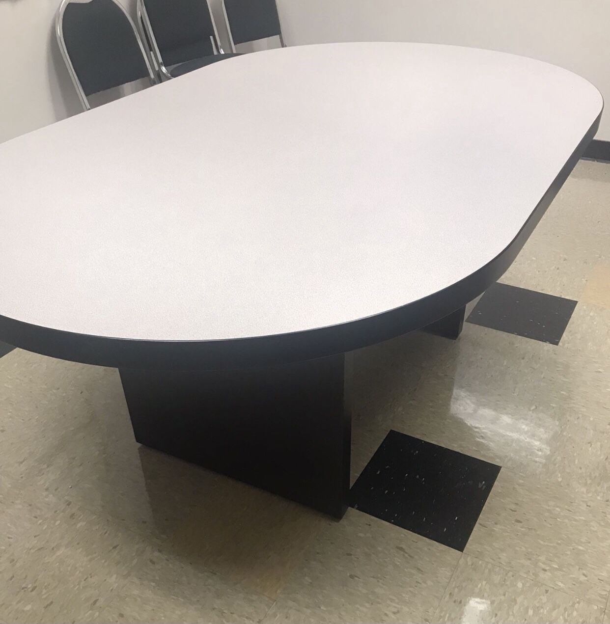 Dining Table Excellent Condition
