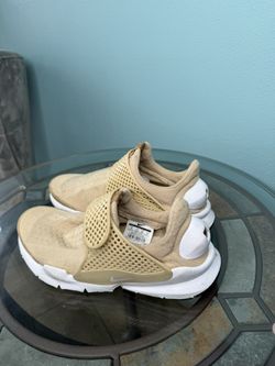 Nike Sock Dart “Khaki” – Women’s Size 8