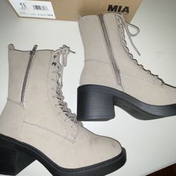 New MIA Mia Galit Combat Taupe Grey Boots Size 10