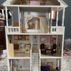 Kidkraft Wooden Doll House