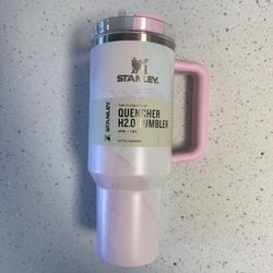Stanley Watercolor Dusk Tulle/Pink Quencher 40oz Tumbler