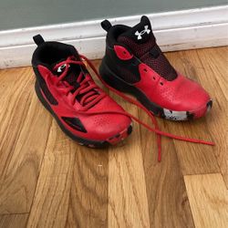 Under Armour Boys Shoes