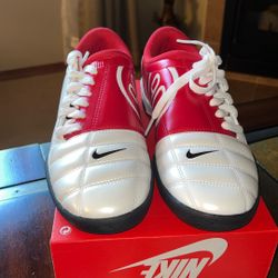 Total 90 White Gym Red