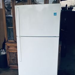 Whirlpool Refrigerator 