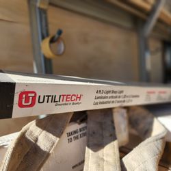 4 Ft - 2-light Shop Light $10