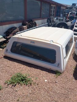 8ft Glasstite camper shell