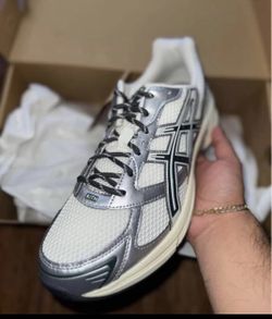 Kith X Asics 1130 Cream Scarab Size 9.5