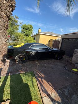 2016 Dodge Challenger SRT