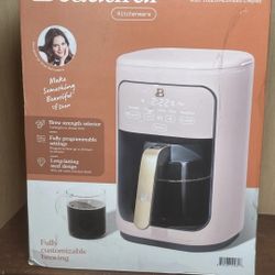 Drew Barrymore Coffee Maker Rose Color