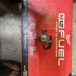 MILWAUKEE 12 volt 5 3/8 circular saw 