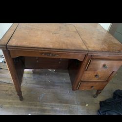 Royal - Rolling Desk Typewriter