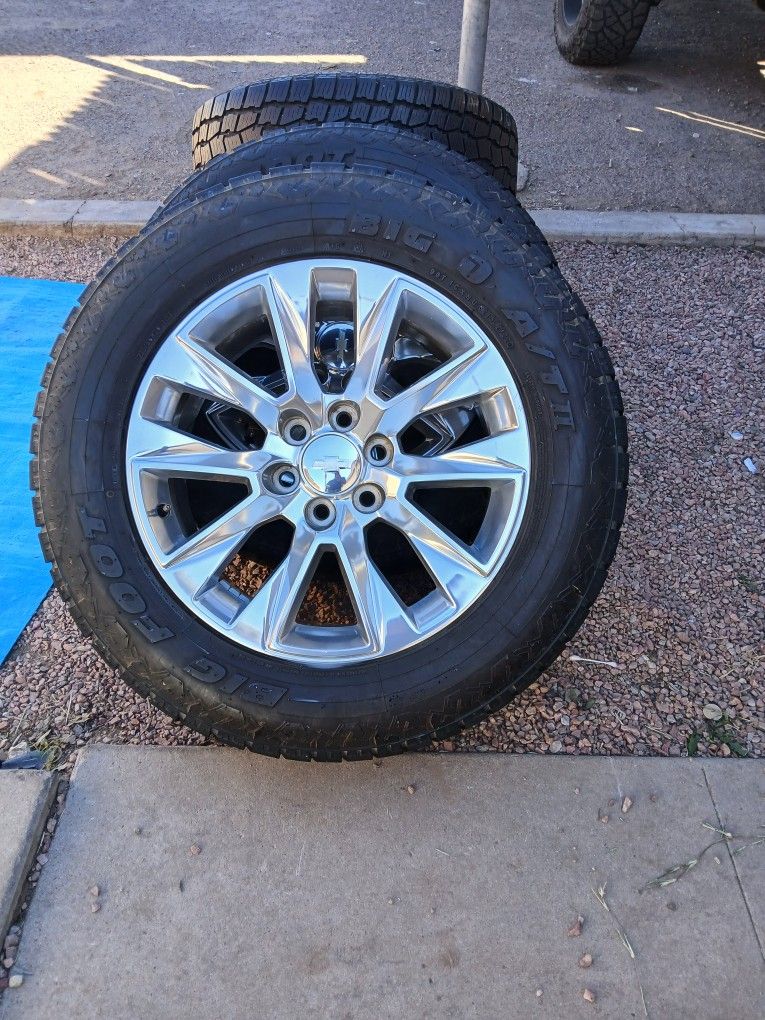 2023 OEM ORIGINAL TAKEOFFS CHEVY SILVERADO LTZ 20 INCH TIRES BIG FOOT ALL-TERRAIN 95 % $ 1099