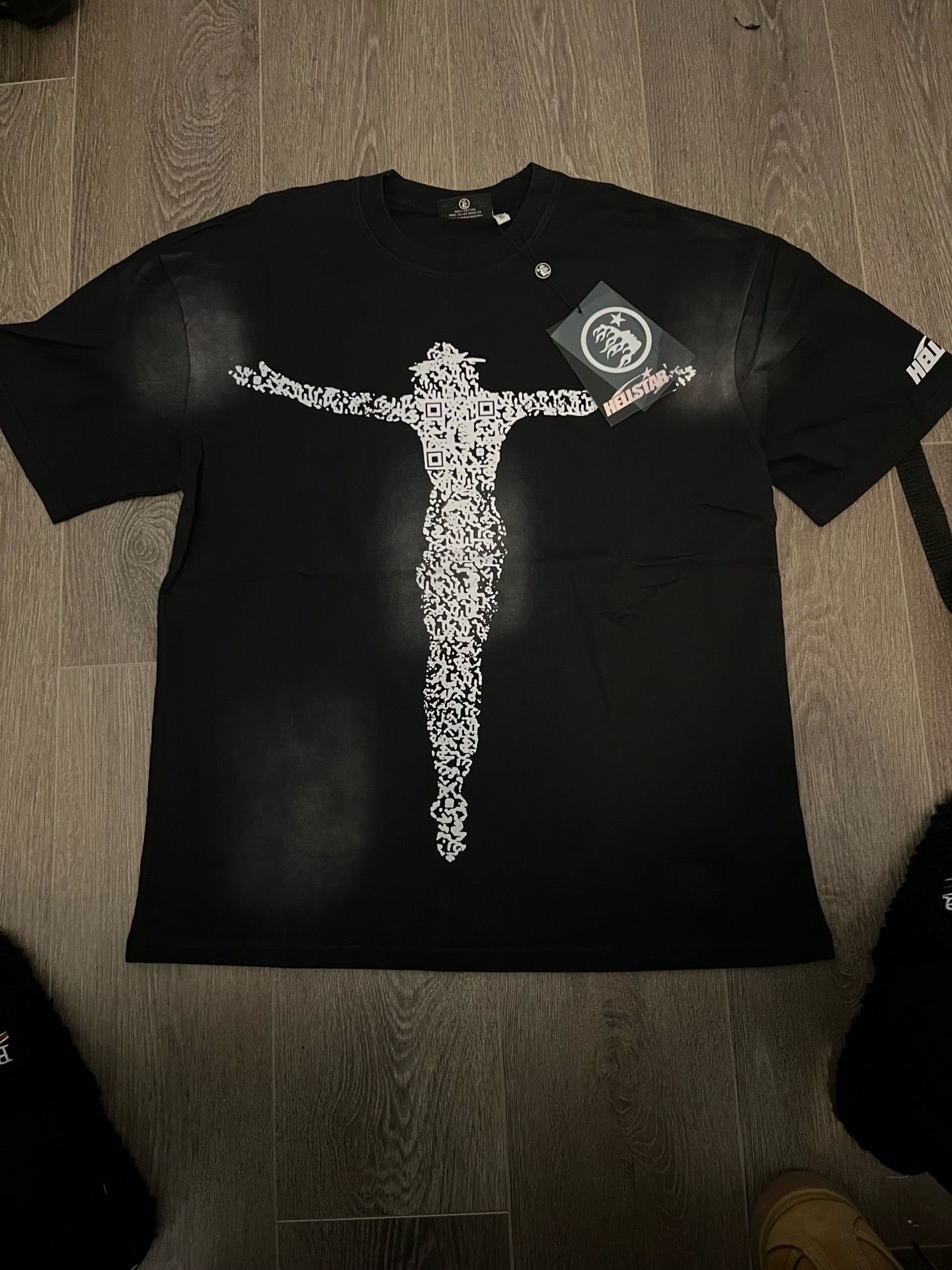 QR code Hellstar shirt