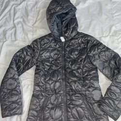 Beautiful Womsm winter Jacket coat with hood