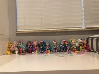 Shoppies Dolls
