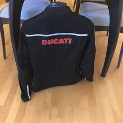 Motorcycle jacket