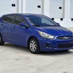 2013 HYUNDAI ACCENT GS