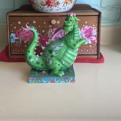 Disney Traditions ‘A Boys Best Friend’ Statue Elliott