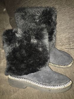 New black Isotoner fur boots size 7/8