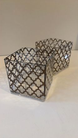 Clear Acrylic Storage Bins with Quatrefoil Pattern – Set of 2