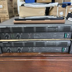 One Mackie FR Series M1400i Amplifier