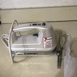 Very Good Condition Cuisinart Hand Mixer