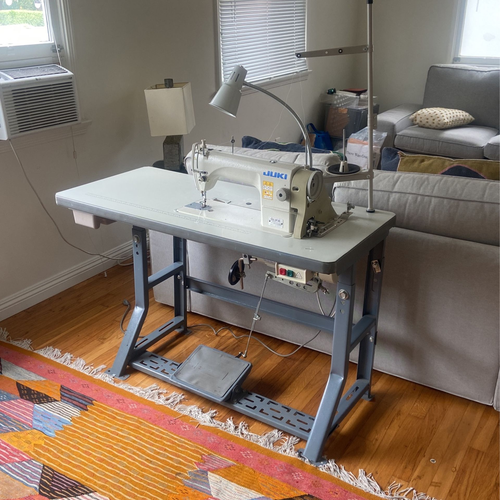 JUKI DDL8700 Industrial straight stitch sewing machine for Sale in Los