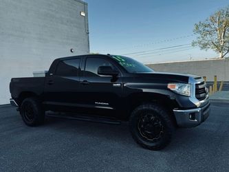 2015 Toyota Tundra CrewMax