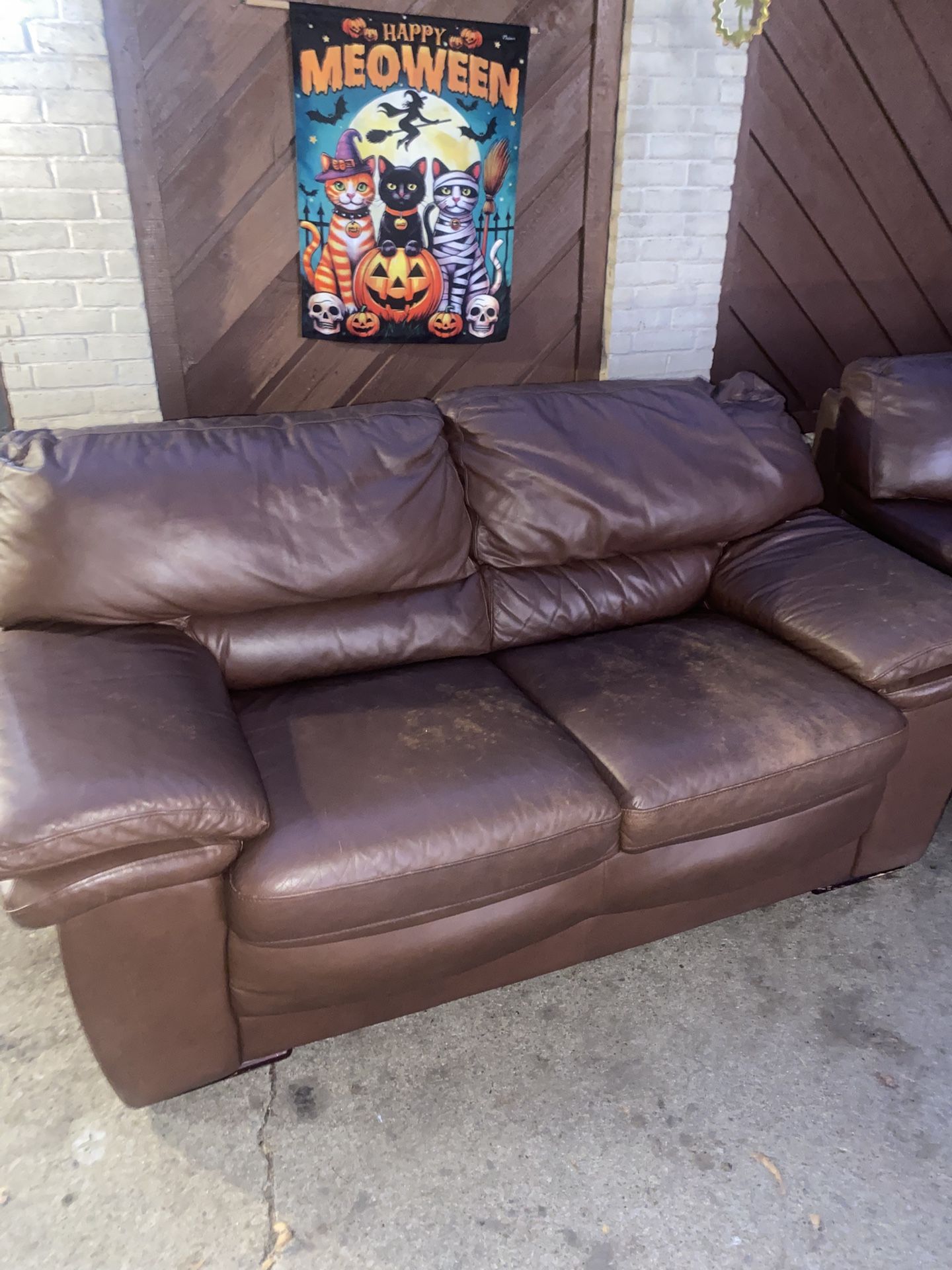 2 Leather Couches