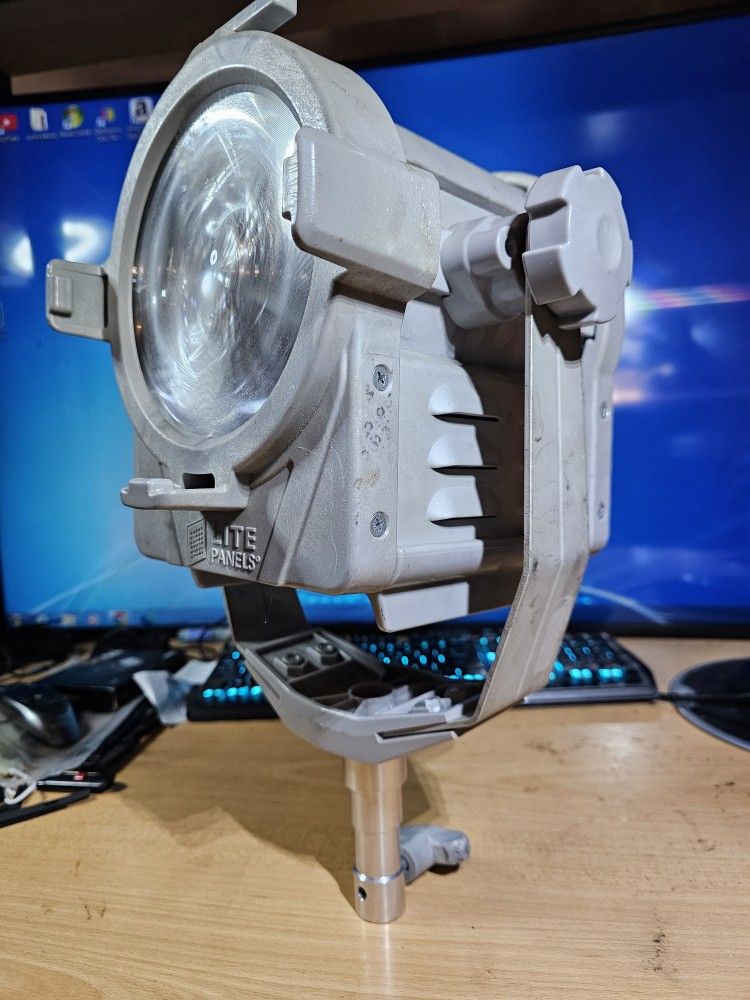 Litepanels Lite Panels Sola 6 LED Light 