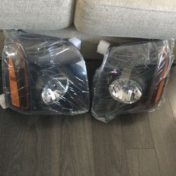 GMC Yukon Headlight 07-14