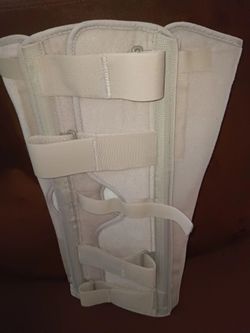 KNEE BRACE-COLOR-LIGHT GREY 20"H.CAN DELIVER IF YOU ARE IN MY NEGHBARHOOD.