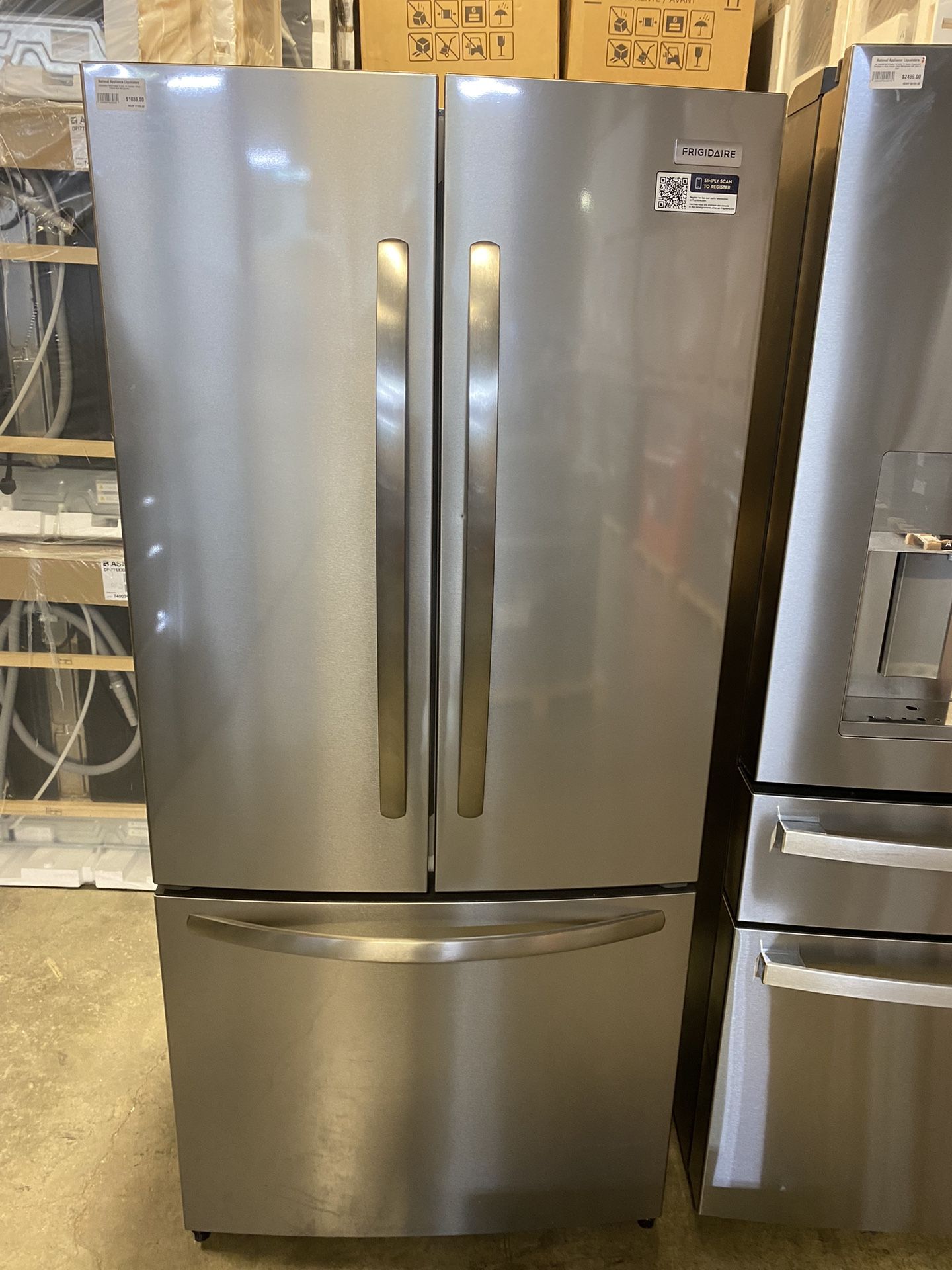 Frigidaire FRFG1723AV 32 Inch Counter-Depth French Door Refrigerator