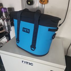 YETI HOPPER M30
