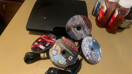 PS3 slim 160 gig w games and Wired control