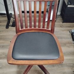 Rolling Office/Desk Chair 