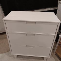 3 Drawer Dresser 