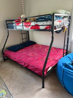 Bunk bed - twin over full