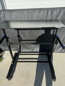 Computer desk