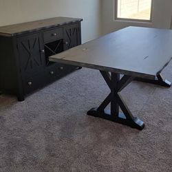 Table & Breakfast Bar