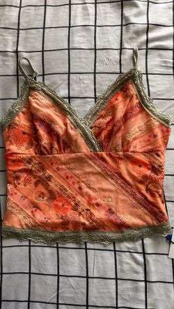 Mesh floral lace top.