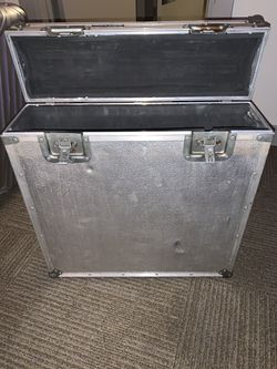 Aluminum case made by Cotpel. Old and rare .