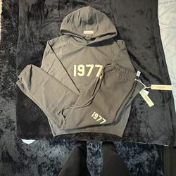 1977 Essentials Set