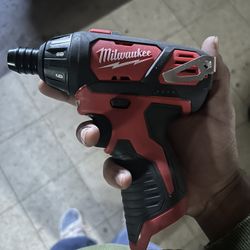 Milwaukee Drill 