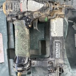 Hitachi Nail gun 