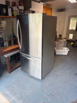 LG refrigerator