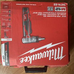 Milwaukee M12 Pec Expander Kit